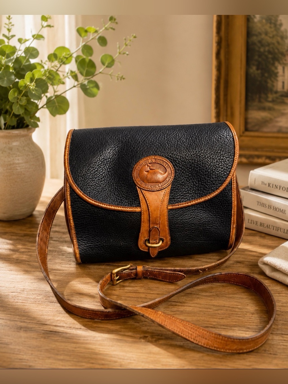 Vintage Dooney & Bourke Black Pebbled all weather leather Essex crossbody bag